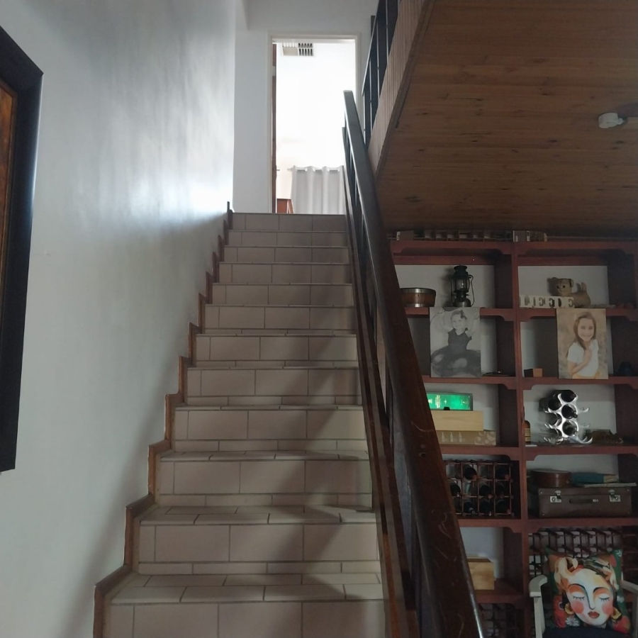 5 Bedroom Property for Sale in El Toro Park Northern Cape